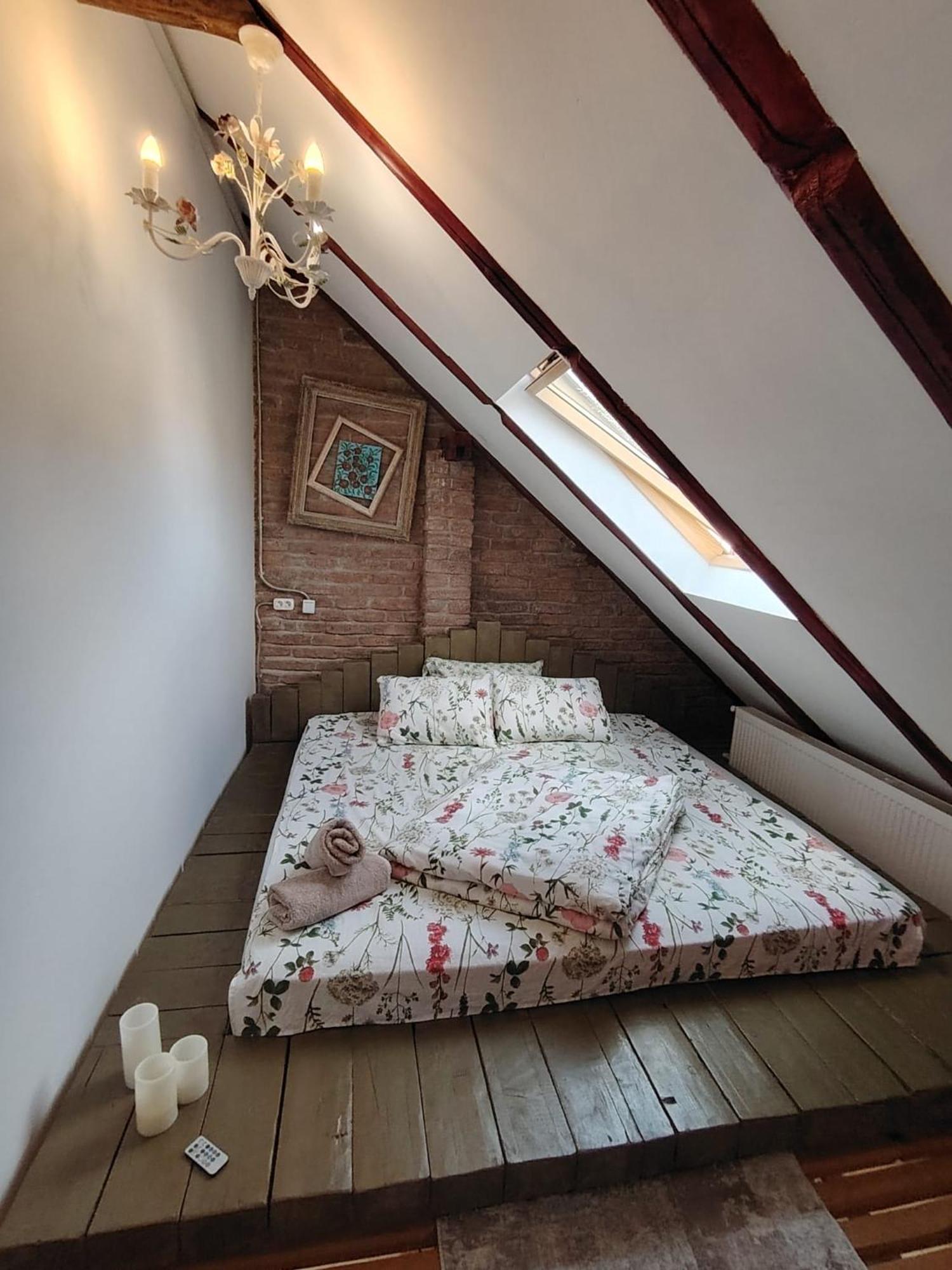 Hotel Casa Anne Boutique à Braşov Extérieur photo